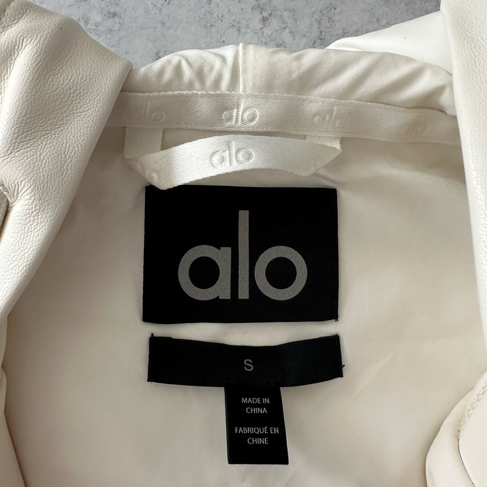 Alo Power Hour Jacket - Picture 2 of 9